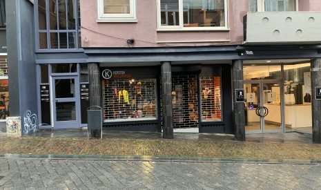 Te Huur: Foto Winkelruimte aan de Stikke Hezelstraat 19 in Nijmegen