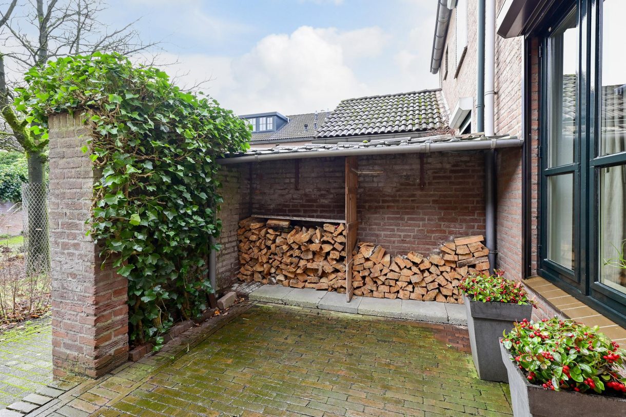 Te koop: Foto Woonhuis aan de De Hazelaar 21 in Molenhoek