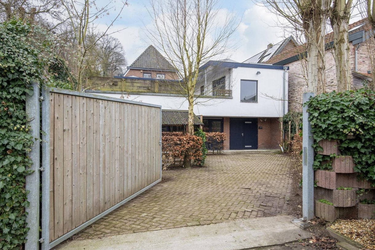 Te koop: Foto Woonhuis aan de Rijksstraatweg 235 in Beek