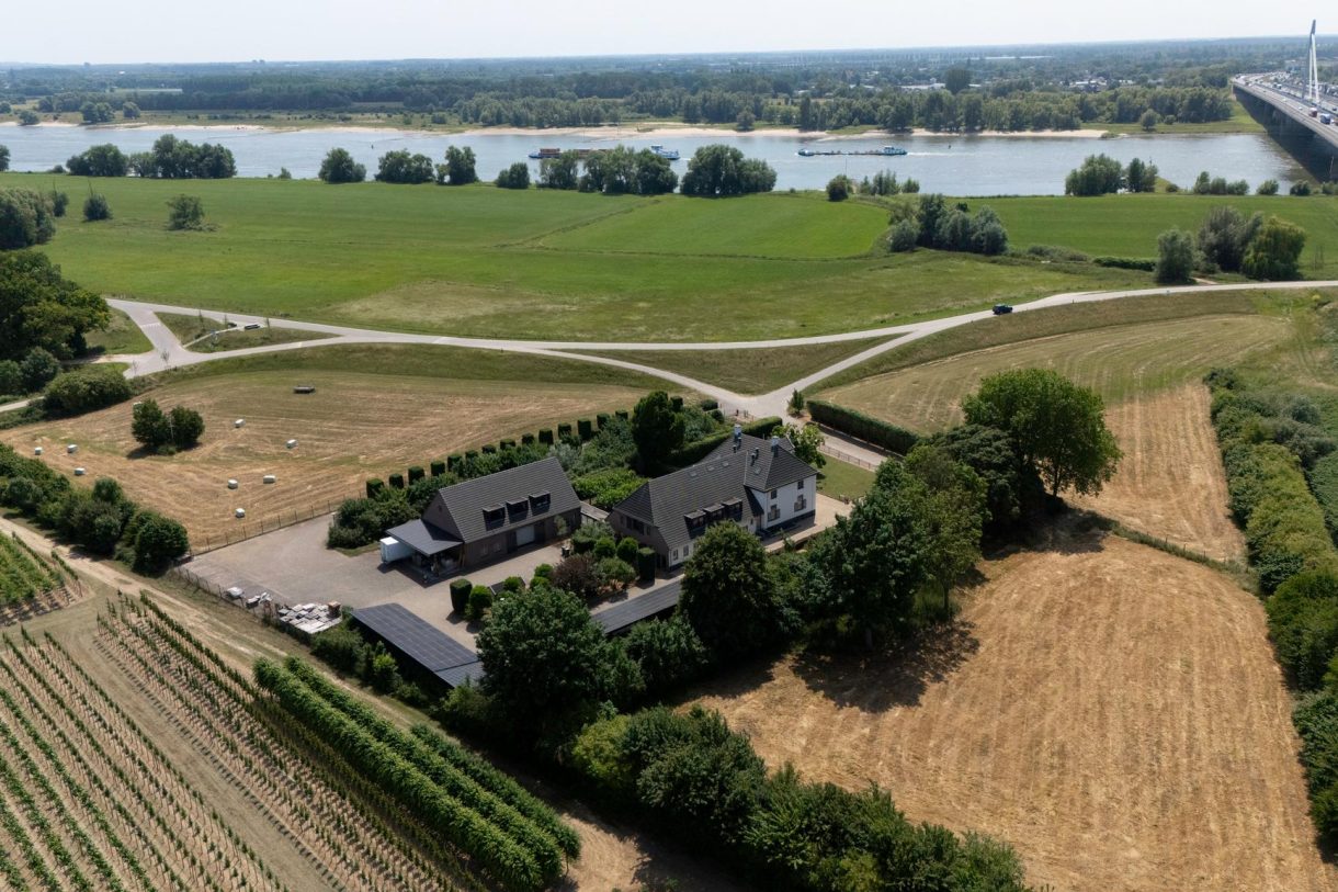 Te koop: Foto Woonhuis aan de Waaldijk 9 in Andelst